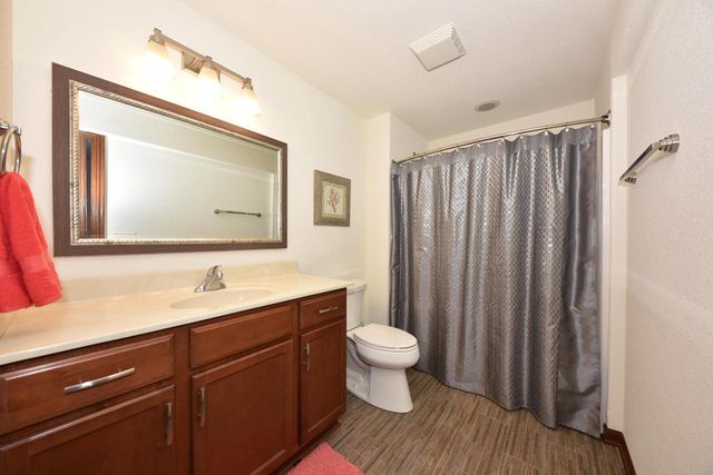 3905 S Five Iron COURT, New Berlin, WI 53151