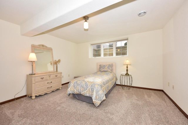 3905 S Five Iron COURT, New Berlin, WI 53151