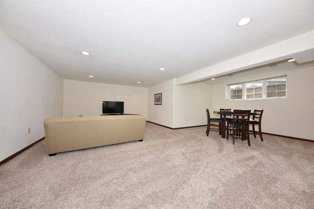 3905 S Five Iron COURT, New Berlin, WI 53151