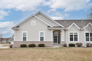 3905 S Five Iron COURT, New Berlin, WI 53151