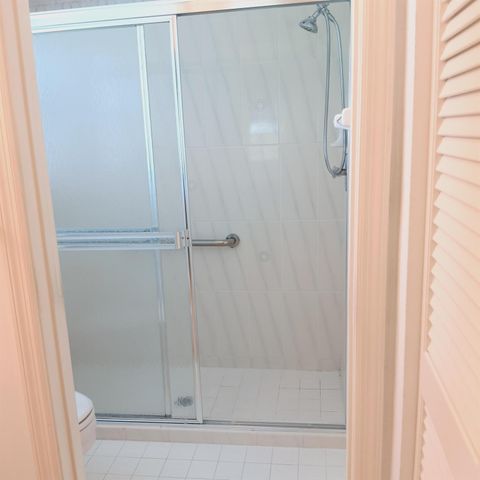 210 N Grove Isle Circle, Vero Beach, FL 32962