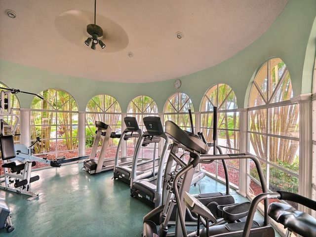 210 N Grove Isle Circle, Vero Beach, FL 32962