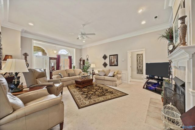 2710 Arbor Oak Drive SE, Owens Cross Roads, AL 35763