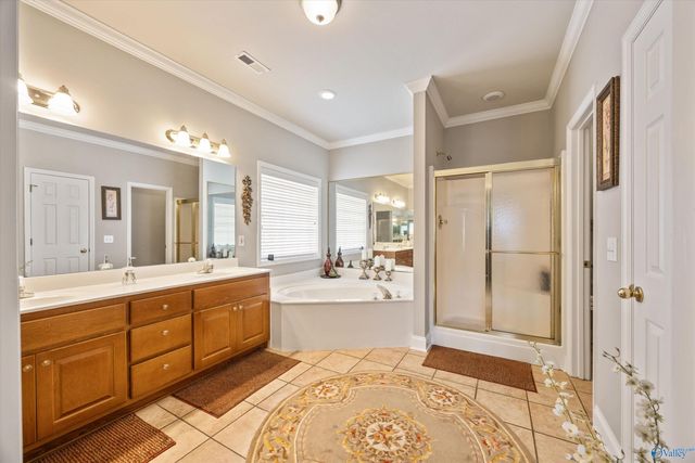 2710 Arbor Oak Drive SE, Owens Cross Roads, AL 35763