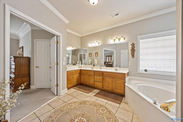 2710 Arbor Oak Drive SE, Owens Cross Roads, AL 35763