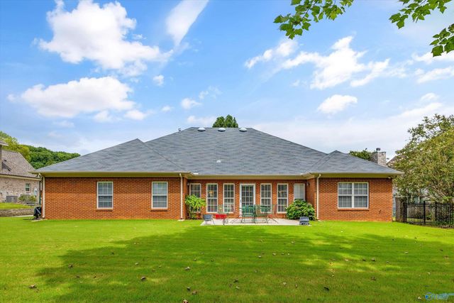 2710 Arbor Oak Drive SE, Owens Cross Roads, AL 35763