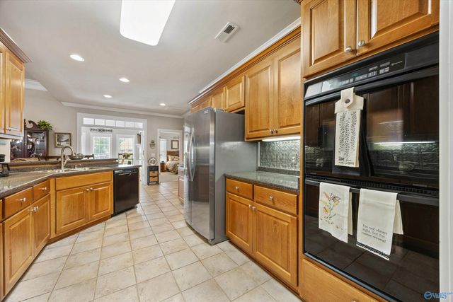 2710 Arbor Oak Drive SE, Owens Cross Roads, AL 35763