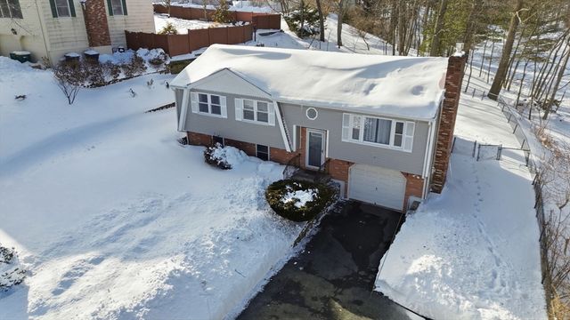 31 Tremont St, Woburn, MA 01801