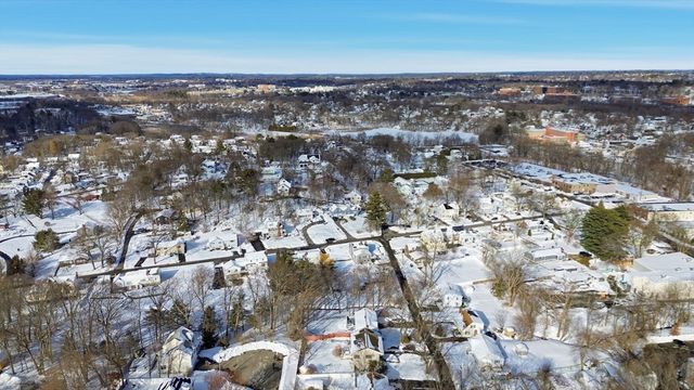 31 Tremont St, Woburn, MA 01801