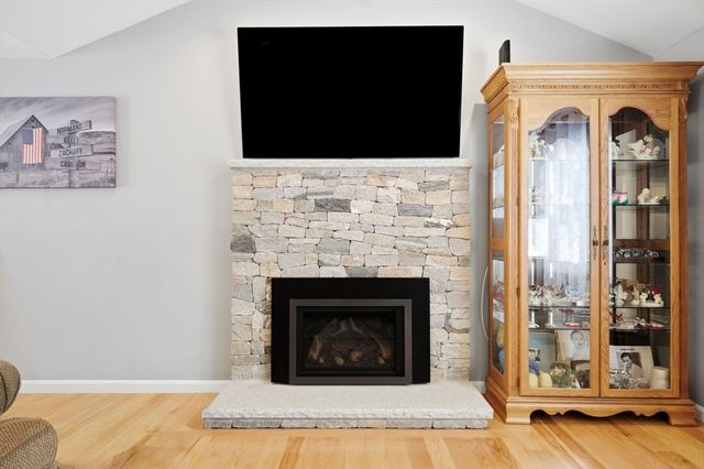 31 Tremont St, Woburn, MA 01801