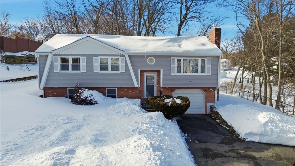 31 Tremont St, Woburn, MA 01801