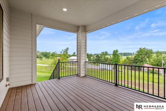 18400 Nicholas Road, Plattsmouth, NE 68048