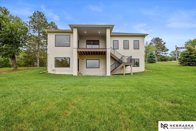 18400 Nicholas Road, Plattsmouth, NE 68048
