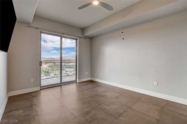 8255 Las Vegas Boulevard 1504, Las Vegas, NV 89123