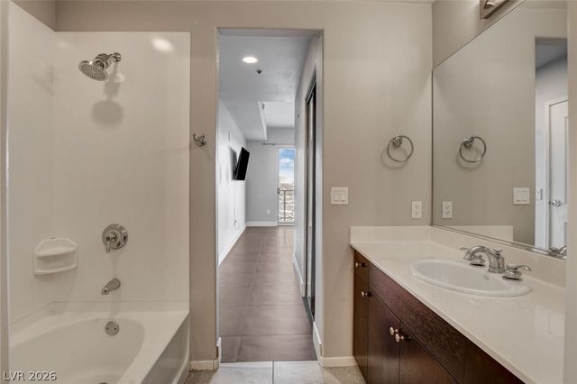 8255 Las Vegas Boulevard 1504, Las Vegas, NV 89123