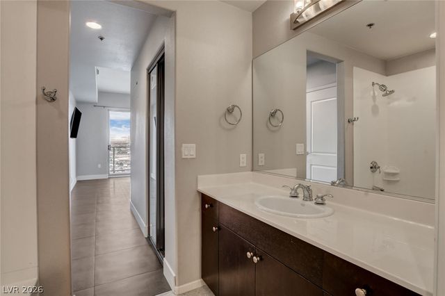 8255 Las Vegas Boulevard 1504, Las Vegas, NV 89123