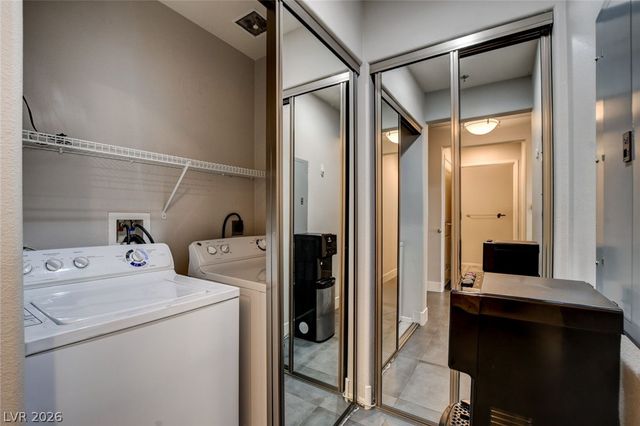 8255 Las Vegas Boulevard 1504, Las Vegas, NV 89123