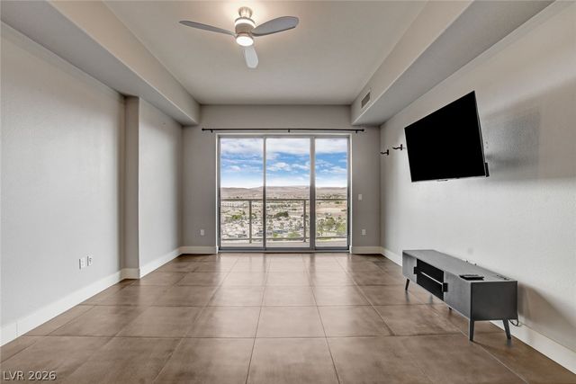 8255 Las Vegas Boulevard 1504, Las Vegas, NV 89123