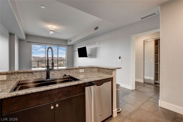 8255 Las Vegas Boulevard 1504, Las Vegas, NV 89123