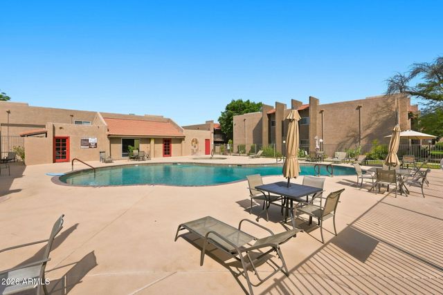 5525 E THOMAS Road R16, Phoenix, AZ 85018