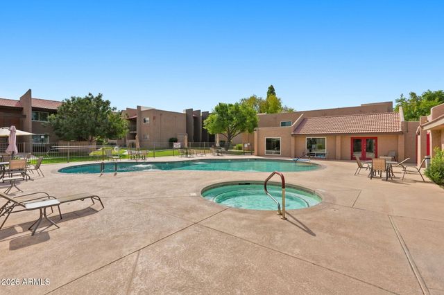 5525 E THOMAS Road R16, Phoenix, AZ 85018