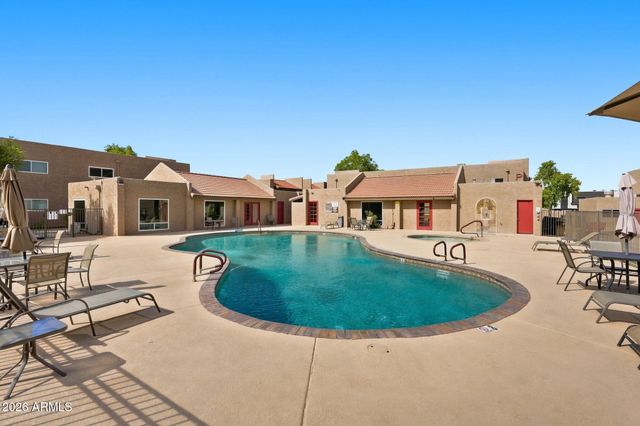 5525 E THOMAS Road R16, Phoenix, AZ 85018