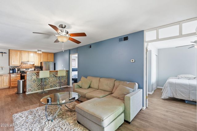 5525 E THOMAS Road R16, Phoenix, AZ 85018