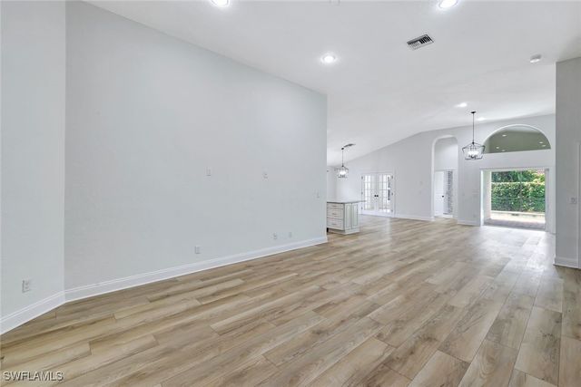 7052 Timberland CIR, Naples, FL 34109