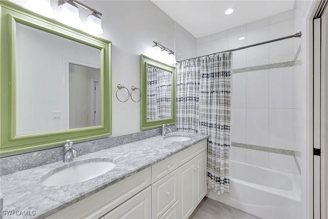 7052 Timberland CIR, Naples, FL 34109