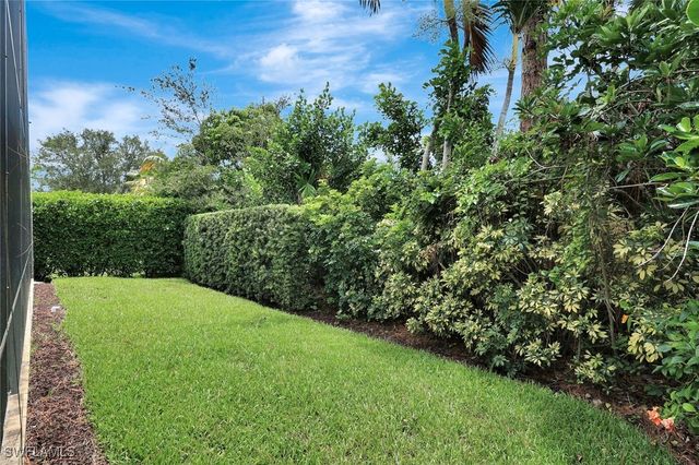 7052 Timberland CIR, Naples, FL 34109