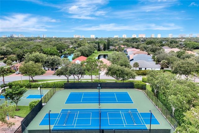 7052 Timberland CIR, Naples, FL 34109