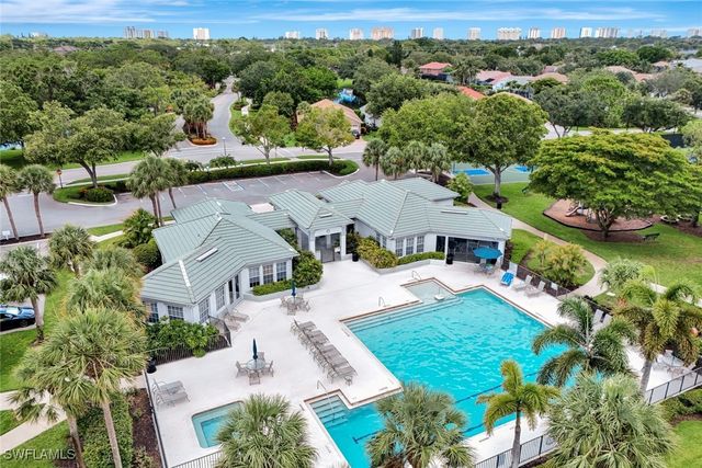 7052 Timberland CIR, Naples, FL 34109