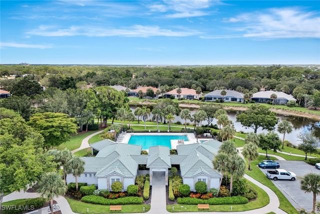 7052 Timberland CIR, Naples, FL 34109