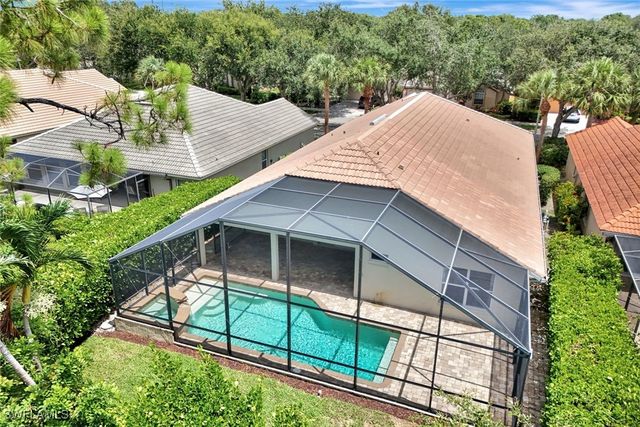 7052 Timberland CIR, Naples, FL 34109