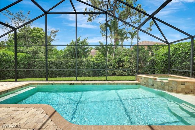 7052 Timberland CIR, Naples, FL 34109