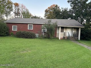 200 Cedar Street, Vidalia, LA 71373