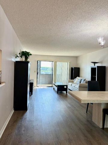 15451 Pembridge Drive 217, Delray Beach, FL 33484