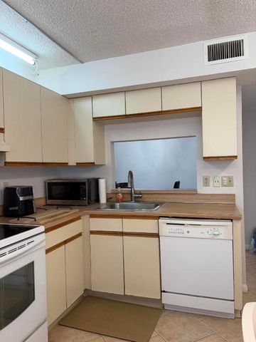 15451 Pembridge Drive 217, Delray Beach, FL 33484