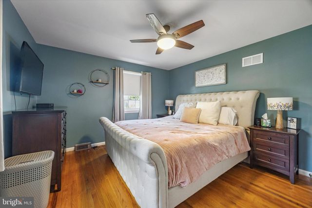 756 BURDETT, Upper Chichester, PA 19014