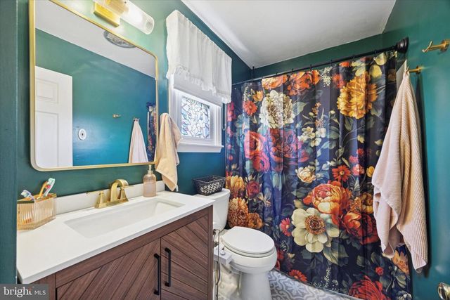 756 BURDETT, Upper Chichester, PA 19014