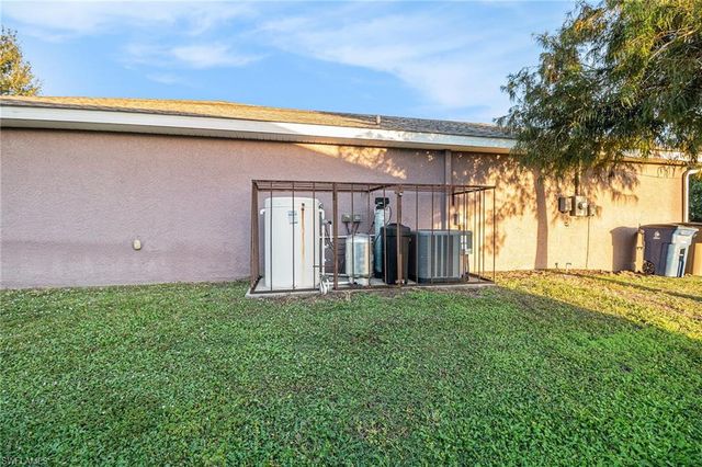 4306 14th ST SW, Lehigh Acres, FL 33976