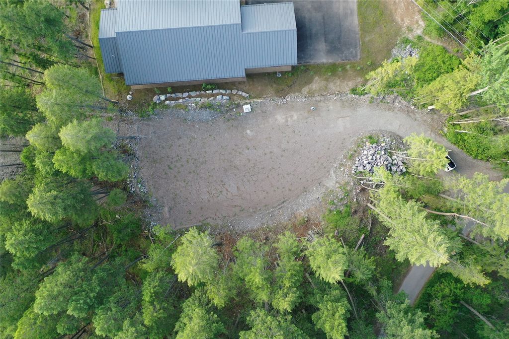 Image 3 of property listing at 248 Jennings Lakeside Road, Whitefish, MT 59937