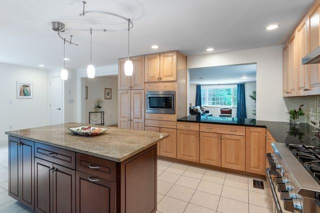 14 Joyce Rd, Wayland, MA 01778