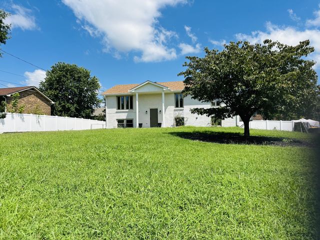 307 Bancroft Dr, Clarksville, TN 37042