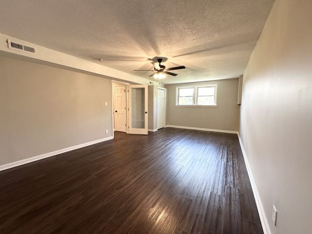 307 Bancroft Dr, Clarksville, TN 37042
