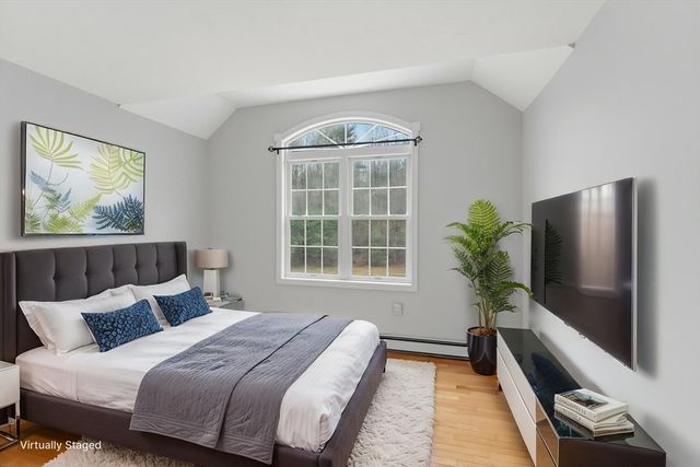 25 Stanphyl Rd, Uxbridge, MA 01569