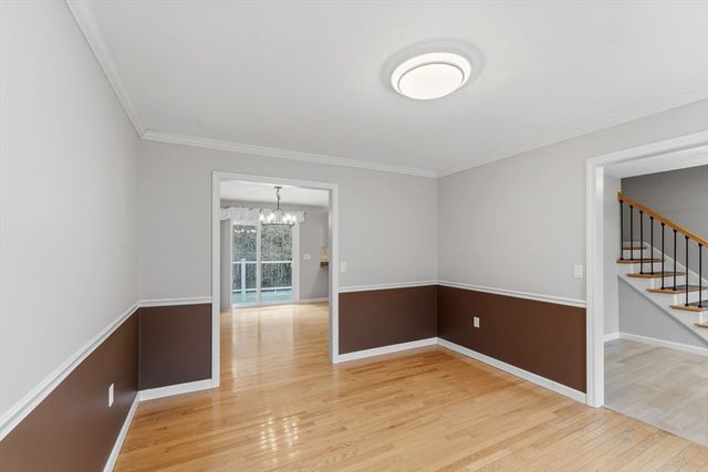 25 Stanphyl Rd, Uxbridge, MA 01569