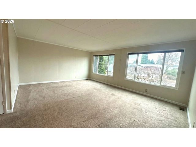 2681 Se RIVER Rd #29, Hillsboro, OR 97123