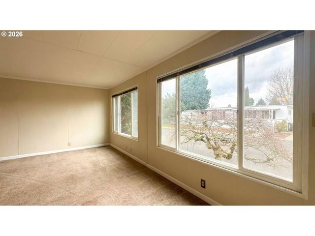 2681 Se RIVER Rd #29, Hillsboro, OR 97123