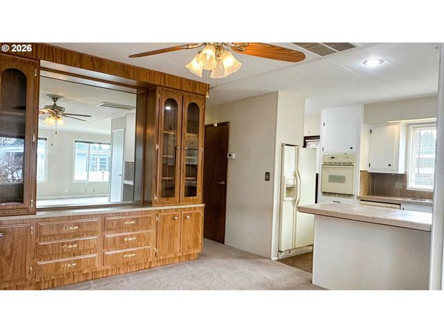 2681 Se RIVER Rd #29, Hillsboro, OR 97123